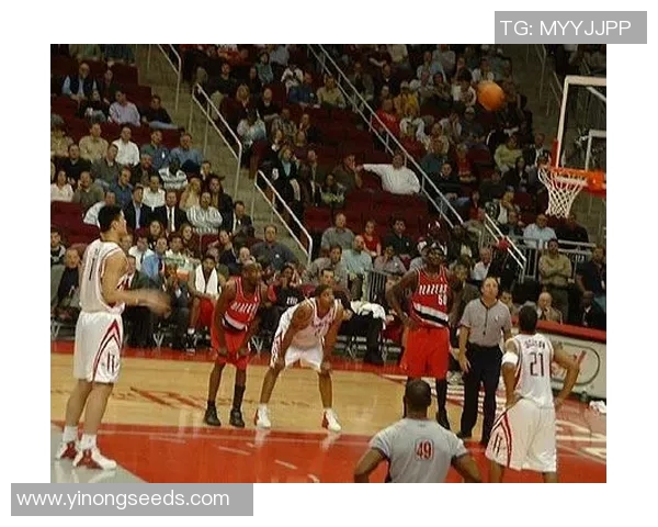 姚明被爆扣瞬间引发全场沸腾,篮球界再掀热潮的背后故事揭秘 姚明被爆扣瞬间引发全场沸腾,篮球界再掀热潮的背后故事揭秘