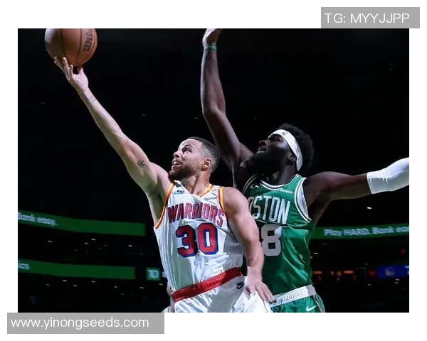 库里连续5场砍下30+，勇士豪取五连胜，横扫西部竞争对手