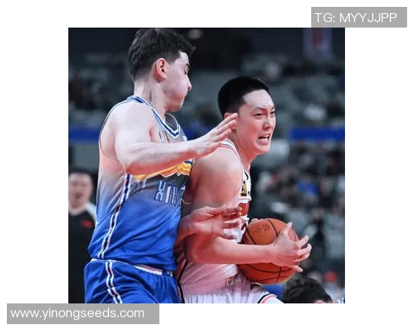 新疆男篮大胜广东队，夺得CBA季后赛开门红